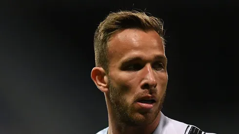 Arthur, da Juventus, não deve voltar ao Imortal neste momento.