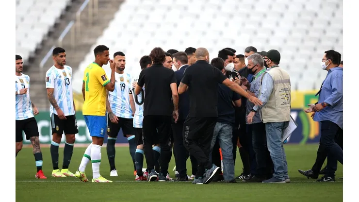 Jogo entre Brasil e Argentina está suspenso (Foto: Getty Images)