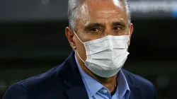 Tite durante a partida. (Foto: Getty Images)
