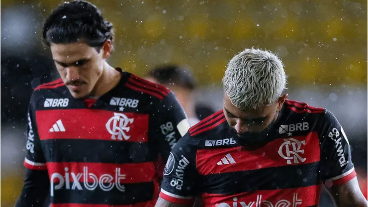 CHILE - COQUIMBO - 07/05/2024 - COPA LIBERTADORES 2024, PALESTINO X FLAMENGO - Pedro e Gabigol jogadores do Flamengo durante partida contra o Palestino no estadio Francisco Rumoroso pelo campeonato Copa Libertadores 2024.