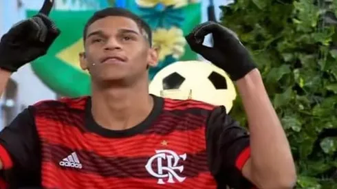 Foto: Reprodução/TV Globo - Luva de Pedreiro usou camisa do Flamengo na TV Globo