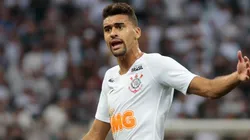 Foto: Marcello Zambrana/AGIF - Léo Santos tem contrato até dezembro de 2023.