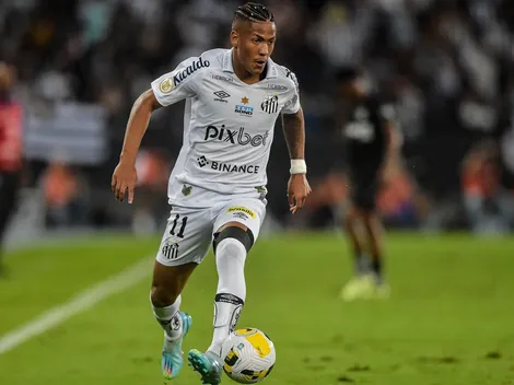 Ângelo 'manda a real' sobre futuro no Santos