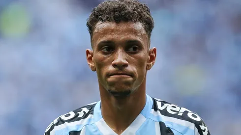 Foto: Pedro H. Tesch/AGIF - Bitello marcou oito gols e deu três assistências na Série B.