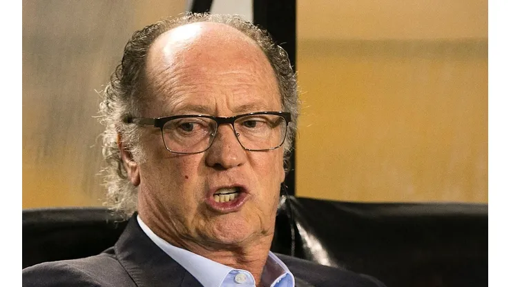 Falcão autoriza venda de atacante para Arábia e surpreende torcida