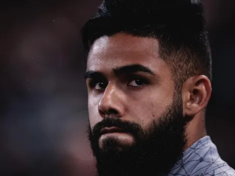 R$ 12 milhões viram assunto e Santos se decide sobre saída de Felipe Jonatan