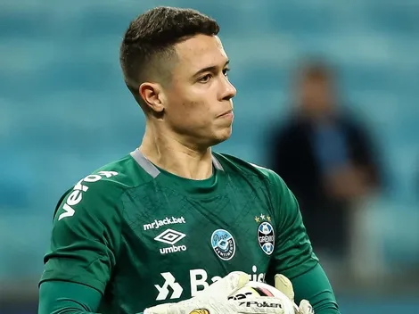 Brenno está em xeque e Grêmio abre conversa com goleiro badalado