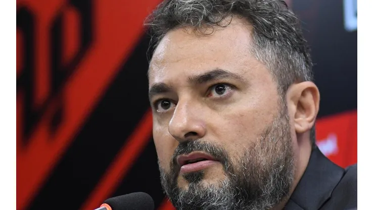 Foto: Site oficial do Athletico-PR - Mattos em coletiva.