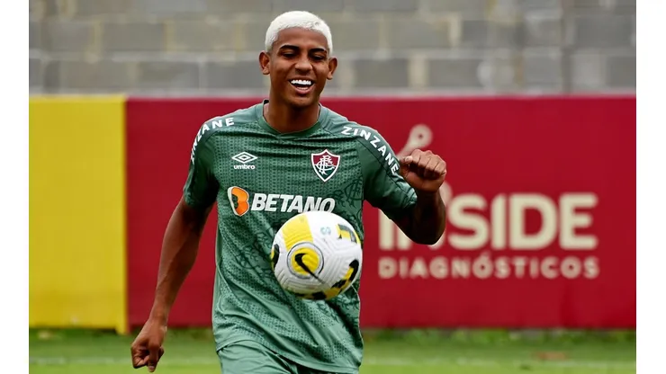 FOTO: MAILSON SANTANA/FLUMINENSE FC/DIVULGAÇÃO - John Kennedy: pode ser emprestado pelo Fluminense