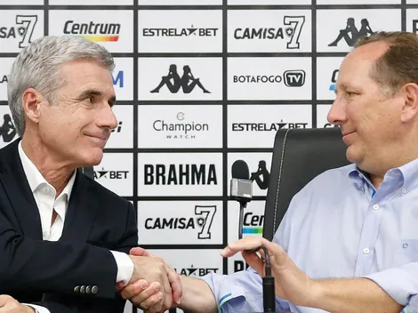 L. Castro solta 'indireta' a Textor sobre quanto tempo quer ficar no Botafogo