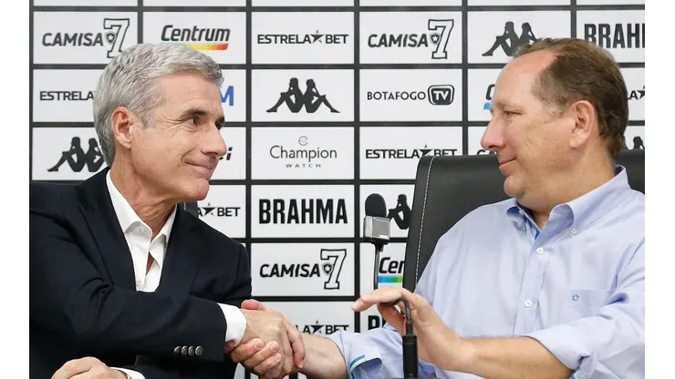 Foto: Flickr do Botafogo: Textor e Luís Castro em coletiva.