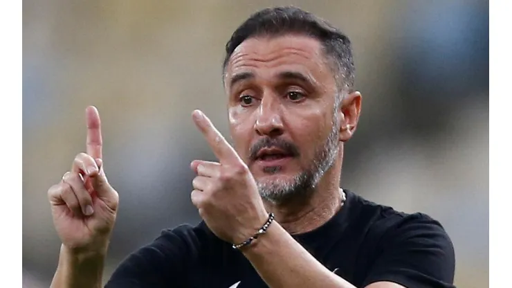 - Vítor Pereira