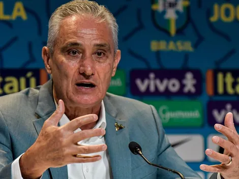 Tite tenta explicar escalação de Dani Alves e é criticado