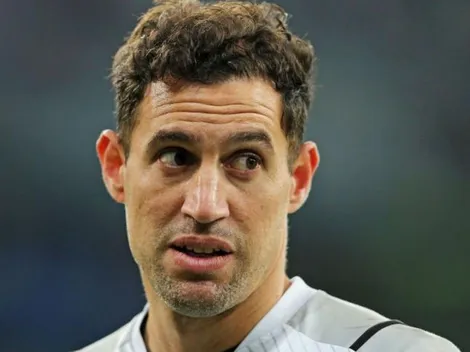 Zagueiro alemão tem 'recorde borocoxô em mãos' e poderá igualar feito de Martín Silva