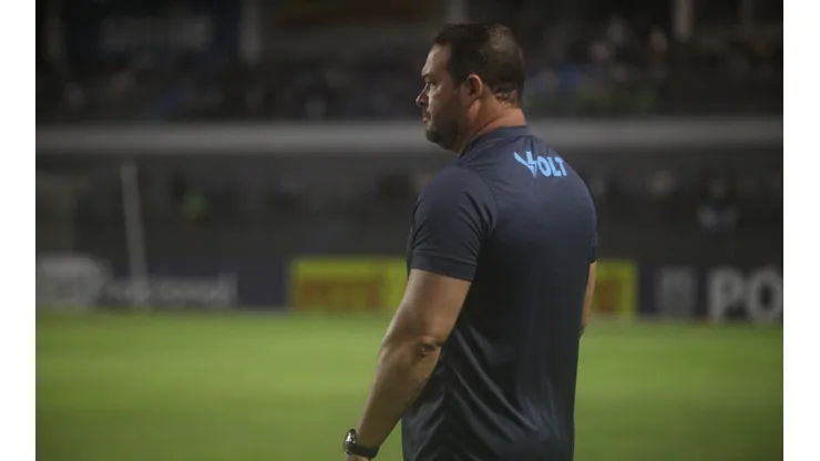 Foto: Morgana Oliveira/CSA - Treinador falou sobre situação do CSA na Série B