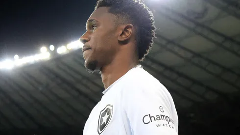 Foto: Vitor Silva/Botafogo - Jeffinho: atacante foi destaque em jogo-treino na Inglaterra