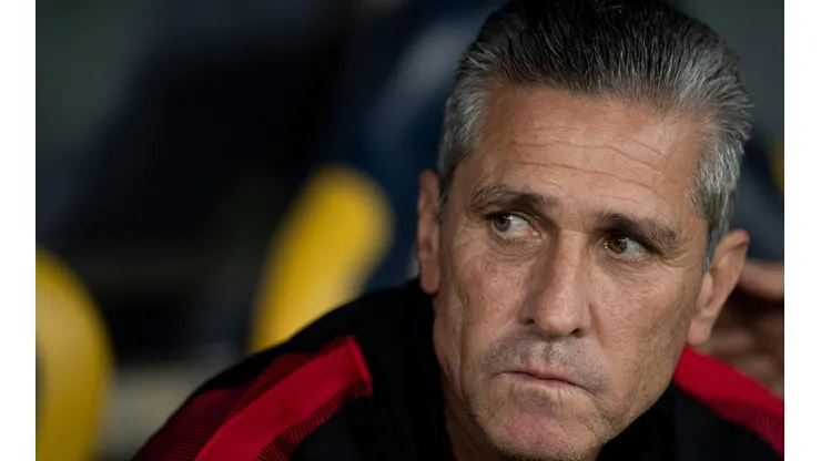 “O mais importante...”; Jorginho expõe bastidores e entrega estratégia do Vasco
