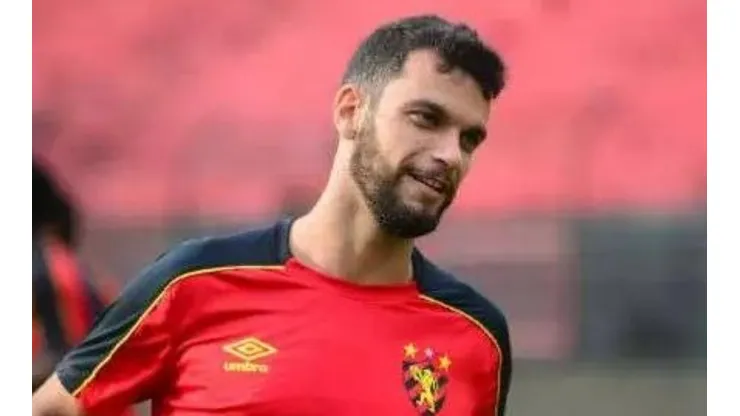 Foto: Anderson Stevens/ Sport Recife - Thyere abre o jogo sobre problemas do Sport