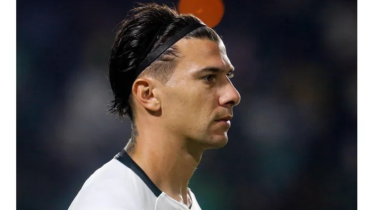 Foto: Vitor Silva/Botafogo/Divulgação - Cuesta: zagueiro está suspenso e não enfrenta o Palmeiras