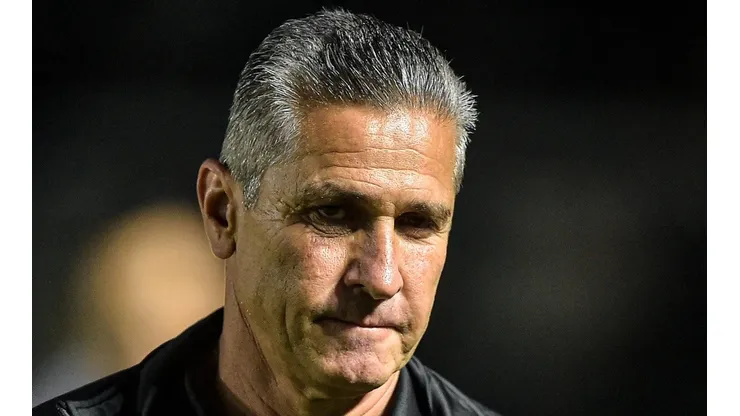 Foto: Thiago Ribeiro/AGIF - Titular de Jorginho é alvo de críticas de vascaínos