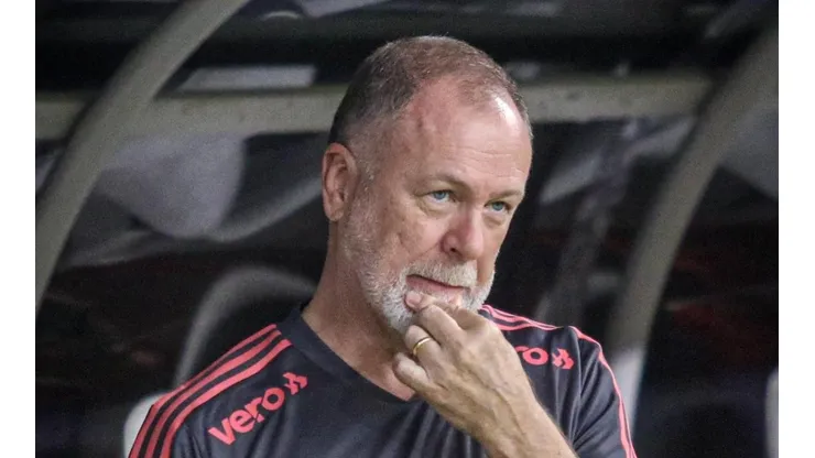Foto: Lucas Emanuel/AGIF - Defensor está fora dos planos de Mano