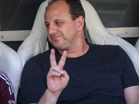 “Muita admiração”; Ídolo do Corinthians posa com camisa do São Paulo e elogia Ceni