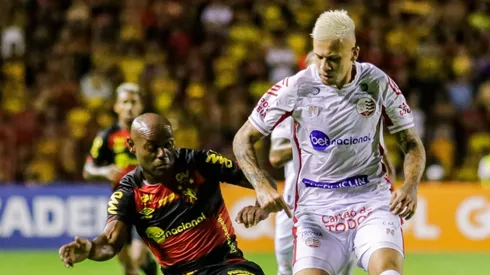 Foto: Rafael Vieira/AGIF - Jobson está na segunda passagem pelo Náutico.