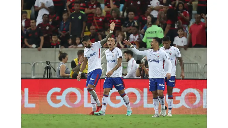 Criciúma e Fortaleza se encaram em partida atrasada da 3ª rodada.
