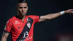Foto: Heber Gomes/AGIF - Luiz Fernando foi herói contra o Nacional-URU na Sul-Americana.