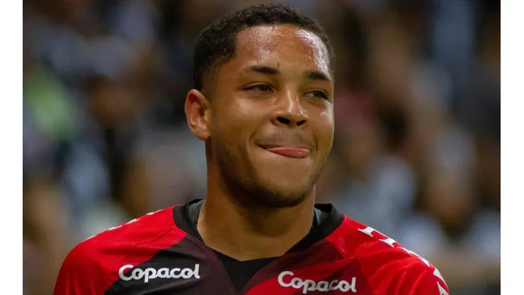Foto: Fernando Moreno/AGIF - Vitor Roque teve seu nome lembrado.