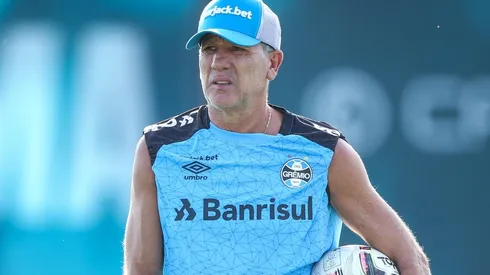 Foto: Lucas Uebel/Grêmio/Divulgação - Renato Portaluppi: treinador liberou jogador para tratar lesão após acesso