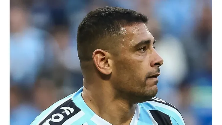 Foto: Pedro H. Tesch/AGIF - Diego Souza tem futuro repercutido no Grêmio
