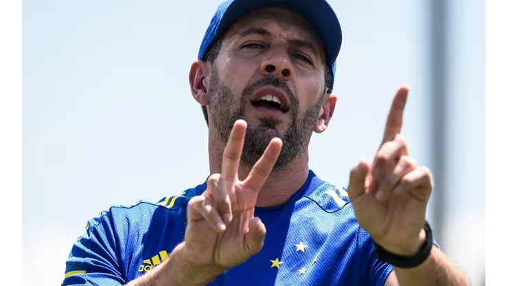 Foto: Gustavo Aleixo/Cruzeiro - Cruzeiro já chegou a acordo para permanência de Paulo Pezzolano para 2023