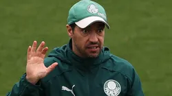 Foto: Cesar Greco/SEP - Abel vai fazendo os ajustes finais.