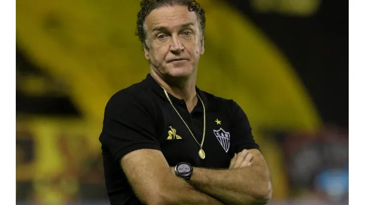 Foto: Marcel Lisboa/AGIF - Cuca não se empolgou com Wallisson, da Ponte, e Athletico continua interessado em volante para 2023