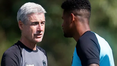 Foto: Vitor Silva/Botafogo/Divulgação - O atacante elogiou o treinador português