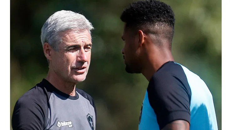 Foto: Vitor Silva/Botafogo/Divulgação - O atacante elogiou o treinador português