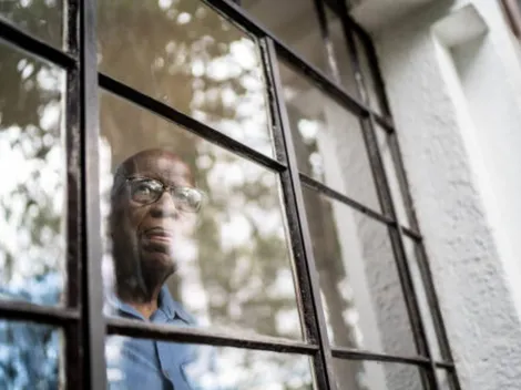 Enviar mensagens por aplicativos de comunicação não é o suficiente para evitar a solidão de idosos