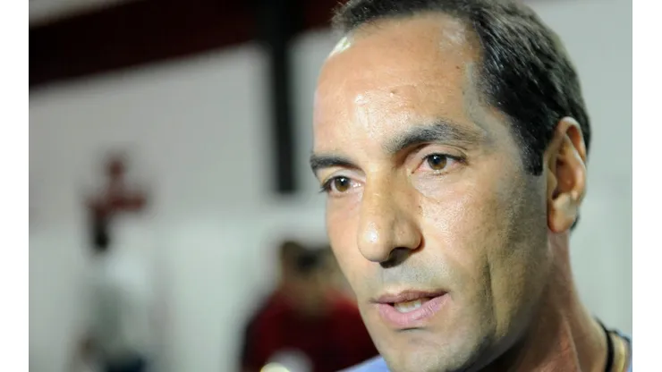 Daniel Ramalho/AGIF - Edmundo quer levar zagueiro do Palmeiras ao Vasco.