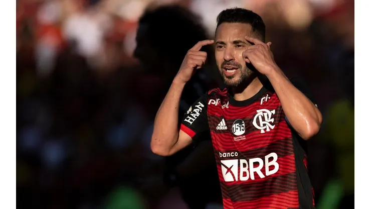 Foto: Jorge Rodrigues/AGIF - Éverton já disputou 21 jogos pela Seleção Brasileira.