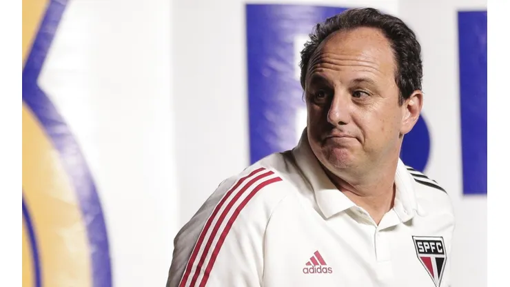 Foto: Ettore Chiereguini/AGIF - Rogério voltou ao São Paulo em 2021.