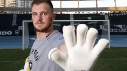 Foto: Vitor Silva/BFR/ "Perri é um goleiro..."; Ídolo do Botafogo é sincero sobre estreia de jovem goleiro na equipe.
