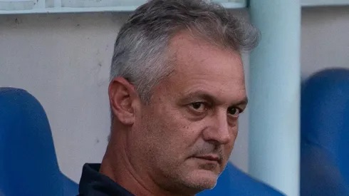 “A um passo”; Jornal espanhol garante que Santos está contratando substituto para Lisca