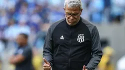 Pedro H. Tesch/AGIF - Hélio no comando da Ponte Preta.