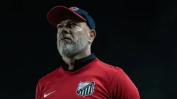 Foto: João Vitor Rezende Borba/AGIF - Antônio Carlos Zago, hoje no Bolívar, é o favorito para assumir Bahia em 2023