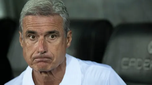 Foto: Jorge Rodrigues/AGIF - Sem espaço com Luís Castro, defensor pode deixar o Botafogo