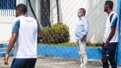 Foto: Morgana Oliveira/CSA - Raimundo Tavares conversou com jogadores do CSA