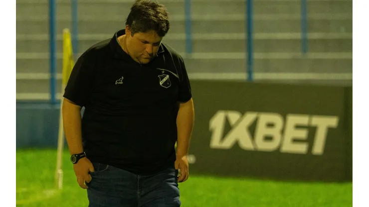 Aldo Carvalho/AGIF. Mandatário do Clube revelou que já estabeleceu conversas com o treinador