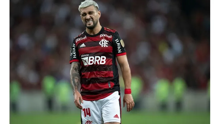 Jorge Rodrigues/AGIF - Arrascaeta no Flamengo.