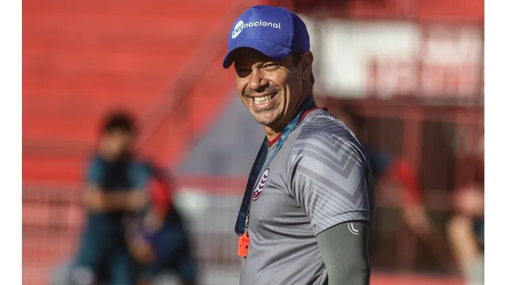 "Nós estamos vivos"; Técnico do Náutico faz um apelo ao torcedor para fugir do rebaixamento